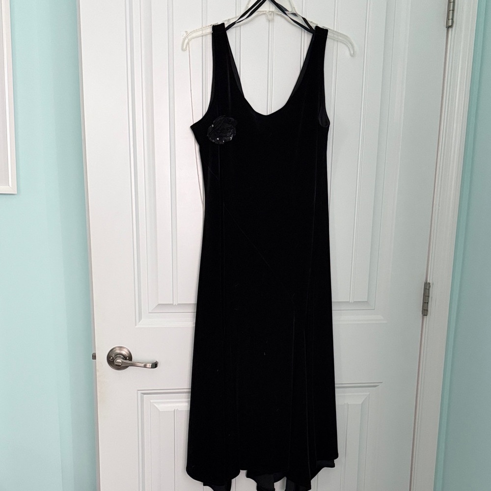 Robbie Bee Black Midi Dress